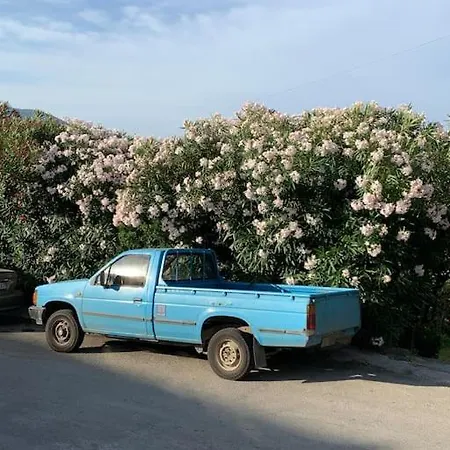 Bugenvilla - South Corfu House * Argyrades