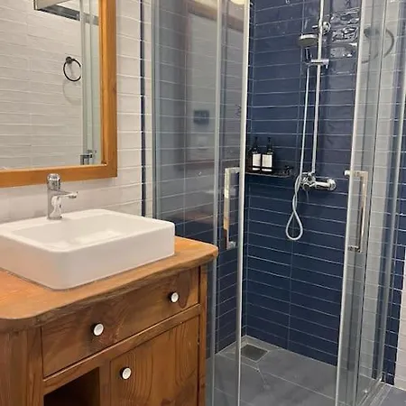 Bugenvilla - South Corfu House Argyrades