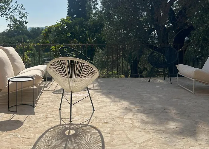 Bugenvilla - South Corfu House *
